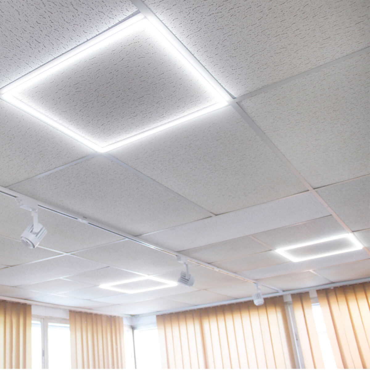 paneles-led-cuadrados-60×60-con-marco-luminoso-tri-tono-para-empotrado-en-falso-techo-jandei