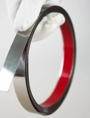 ROLLO MOLDURA CANTO SUPERFICIAL 20MM PLATEADO 5M