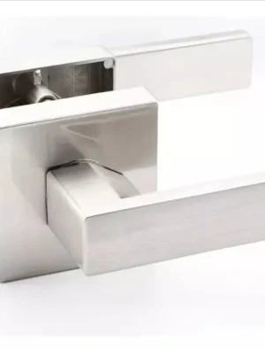 MANILLA DE PALANCA CUADRADA CON CERRADURA DORADA A2001ET-SB